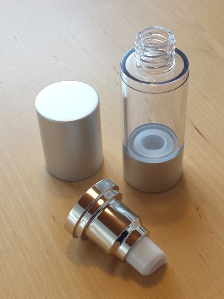 Kunststoff - Airless-Behälter mit Dispensor und Alukappe