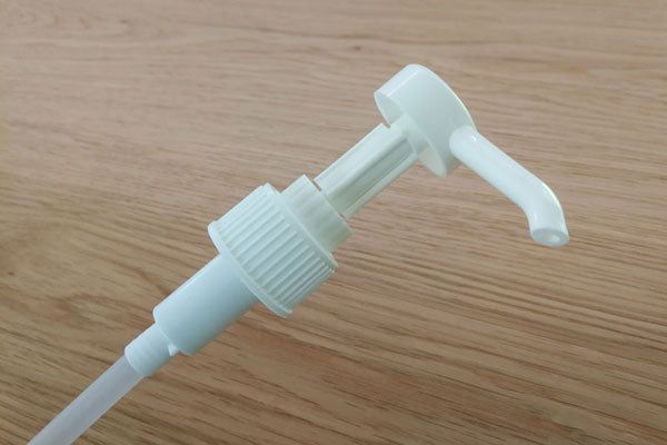 Dispenserpumpe weiss für 500 ml Braunglas
